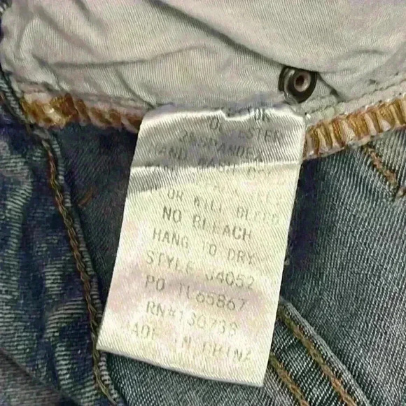 Umgee Frayed Hem Ripped Knee Jeans Distressed Crop Length Size 7 - Picture 13 of 14